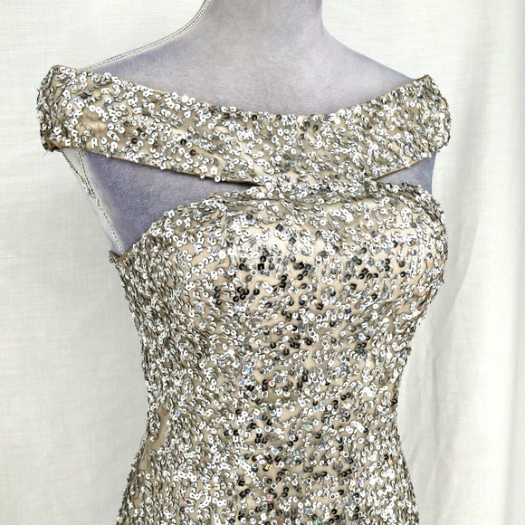 Scala Dress Womens 2 Silk Silver Sequins Off Shoulder FLAW Some sequins missing - Picture 8 of 16